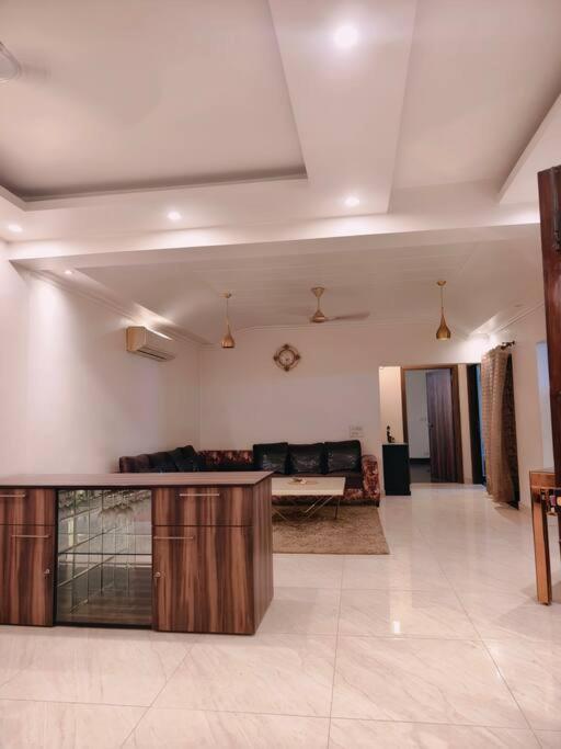 Hostmystay-3bhk ! Gk1 - Rblck! *